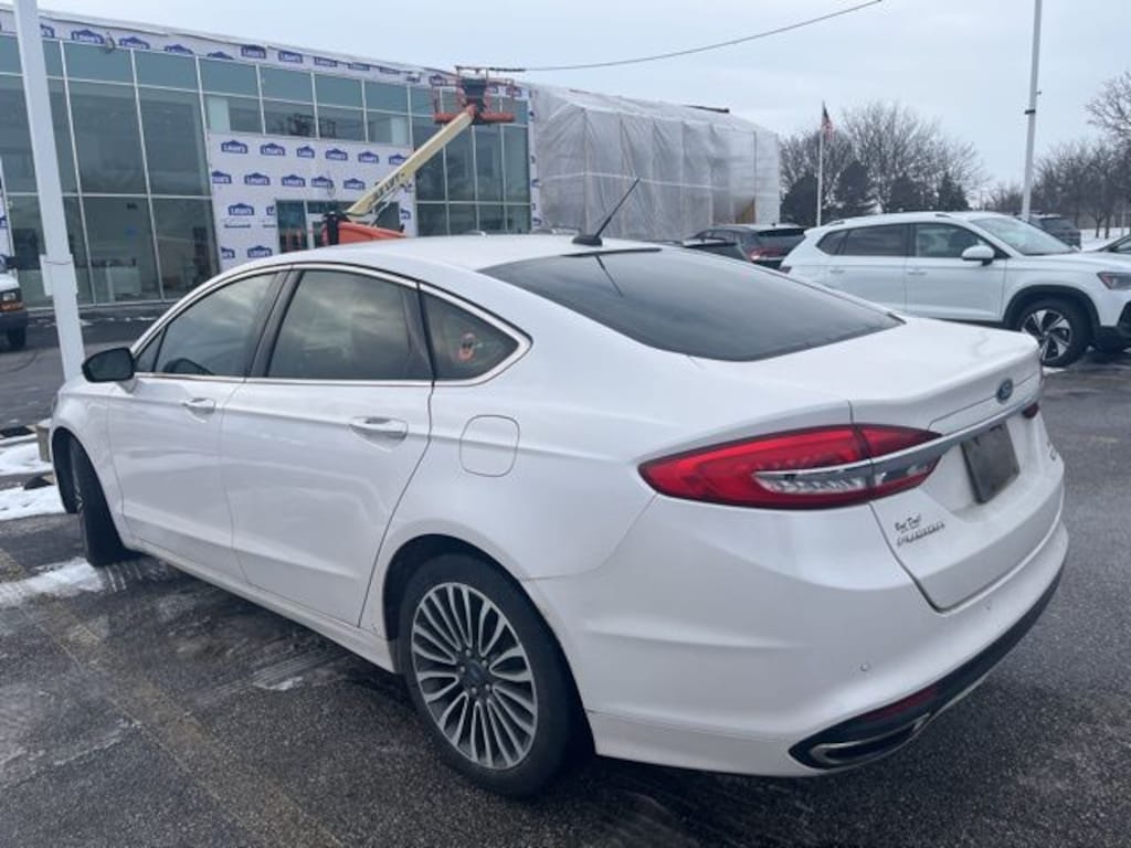 Used 2017 Ford Fusion SE Sedan
