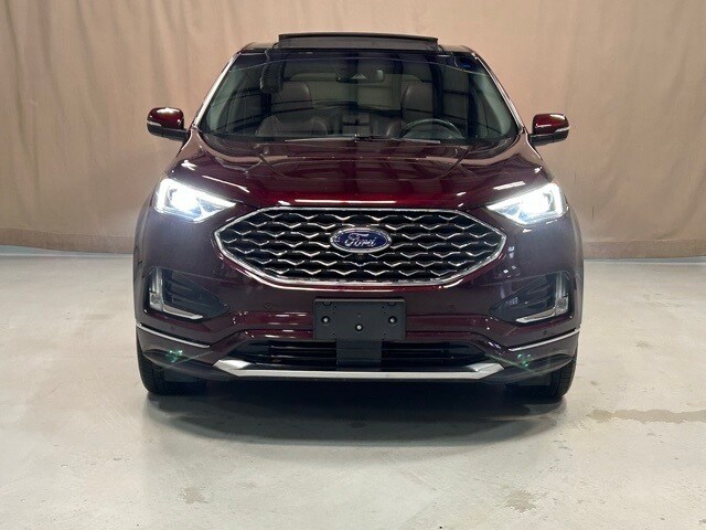 2020 Ford Edge Titanium photo 3