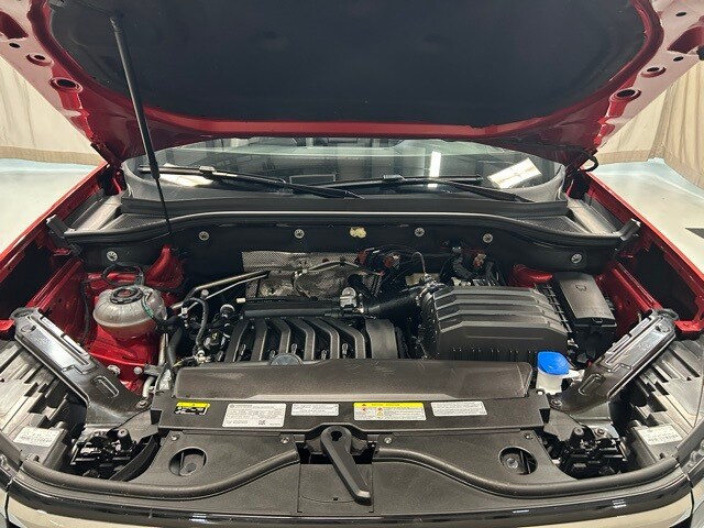 2022 Volkswagen Atlas Cross Sport V6 SEL Premium R-Line photo 3