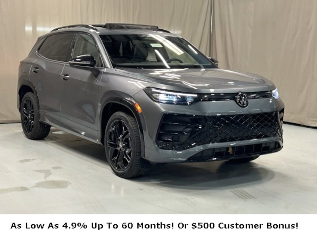 New 2026 Volkswagen Tiguan SE R-Line Black 2.0T SE R-Line Black 4MOTION