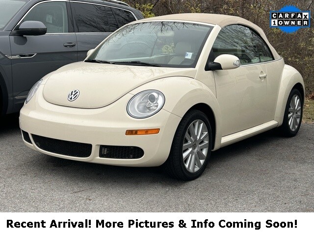 2008 Volkswagen Beetle SE Convertible photo 3