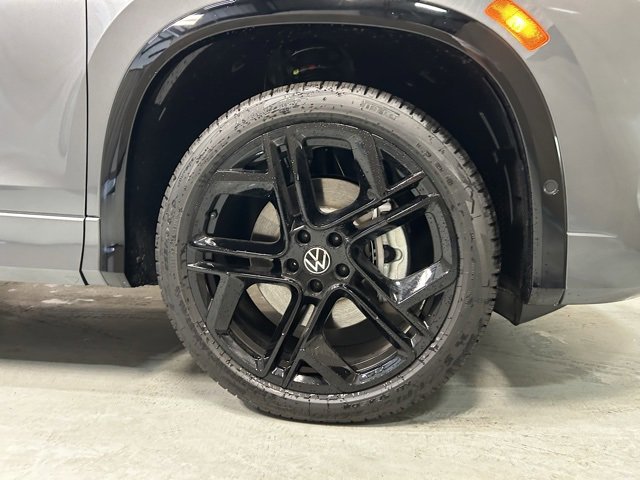 2025 Volkswagen Tiguan SE R-Line Black photo 3