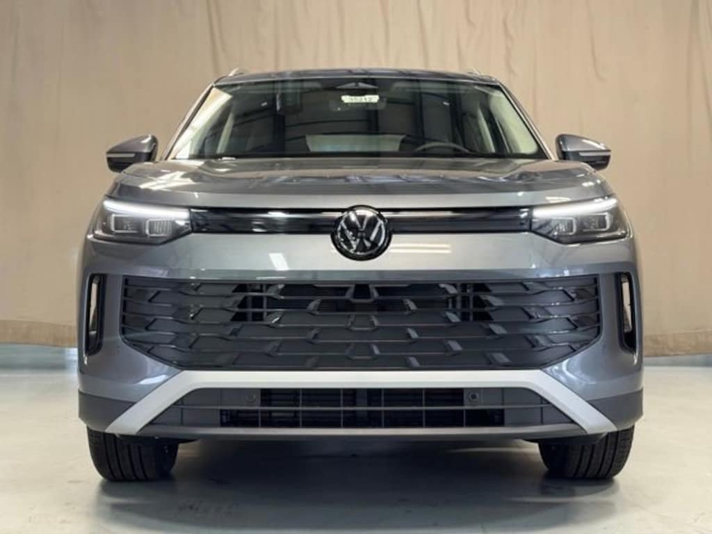 New 2026 Volkswagen Tiguan 2.0T SE SUV