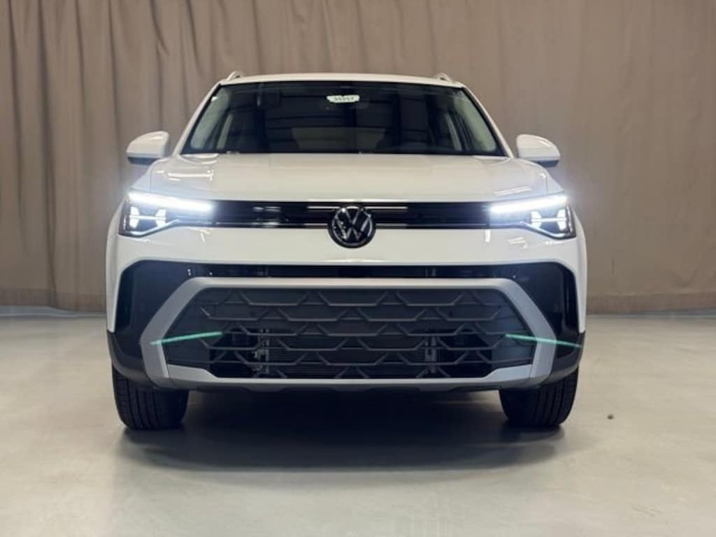 New 2026 Volkswagen Taos 1.5T SE SUV