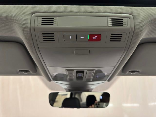 2025 Volkswagen Jetta SE - Photo 27