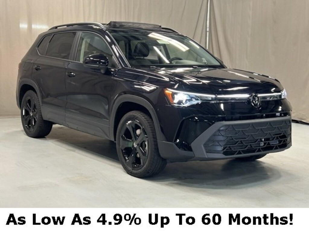 New 2026 Volkswagen Taos 1.5T SE Black SUV