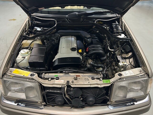 1995 Mercedes Benz E 320 photo 2