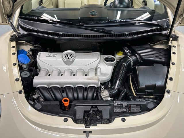 Used 2008 Volkswagen New Beetle SE with VIN 3VWRF31Y68M415356 for sale in Fort Wayne, IN