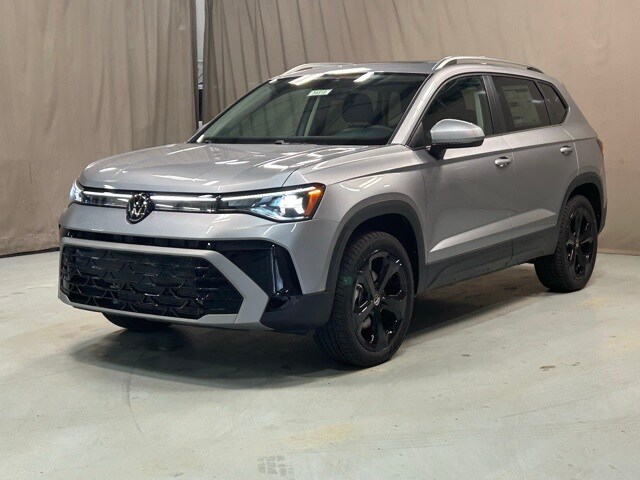 2025 Volkswagen Taos SEL photo 3