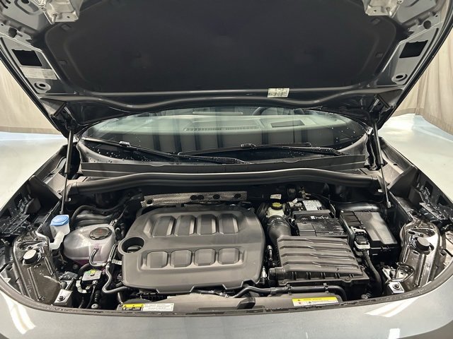 2025 Volkswagen Tiguan SE R-Line Black photo 2
