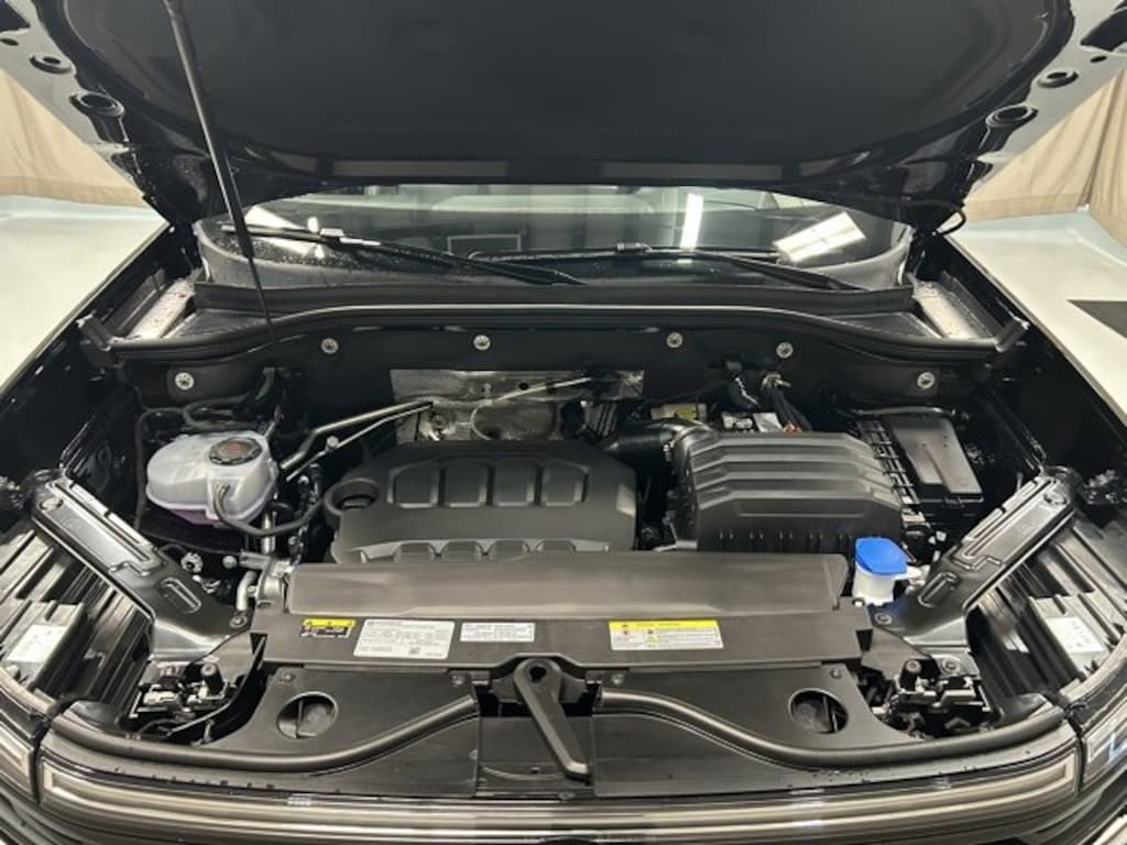 New 2026 Volkswagen Atlas Cross Sport 2.0T SEL R-Line Black SUV