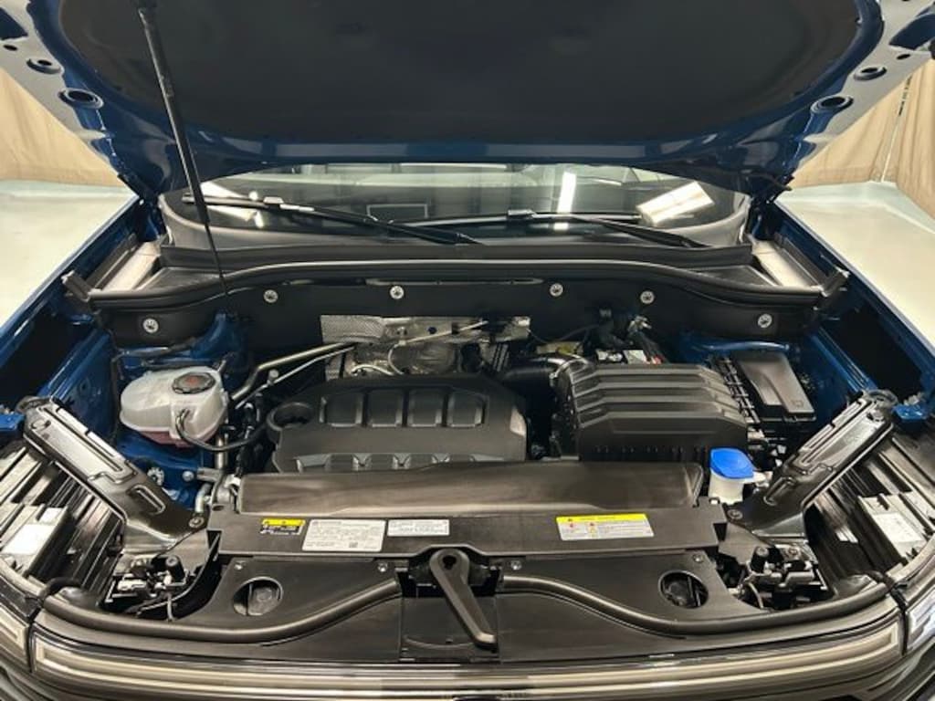 Used 2025 Volkswagen Atlas Cross Sport 2.0T SEL R-Line Black SUV