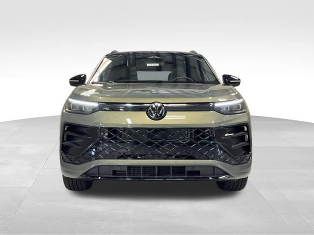 New 2026 Volkswagen Tiguan 2.0T SE R-Line Black SUV