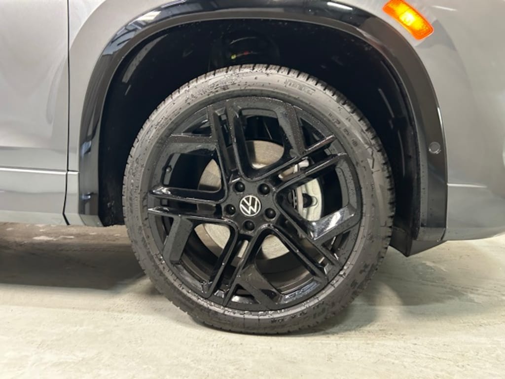 Used 2025 Volkswagen Tiguan 2.0T SE R-Line Black SUV