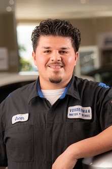 Staff member Oscar Cruz from ed89d0f475e3