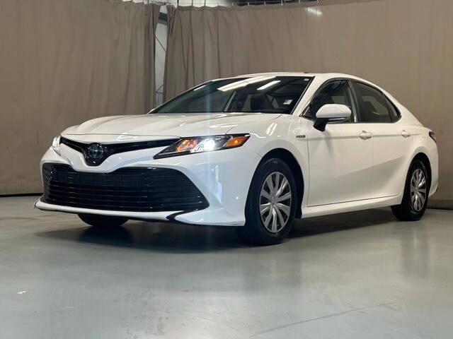 2020 Toyota Camry Hybrid LE photo 4