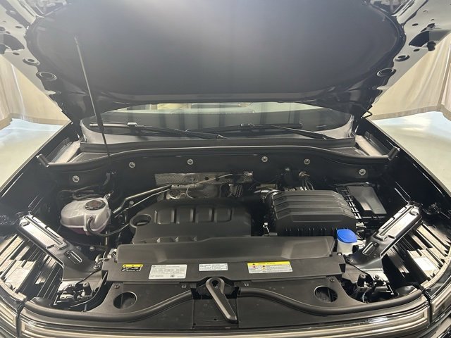 2026 Volkswagen Atlas Cross Sport SE Technology photo 2