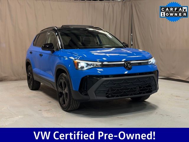 2025 Volkswagen Taos SE Black