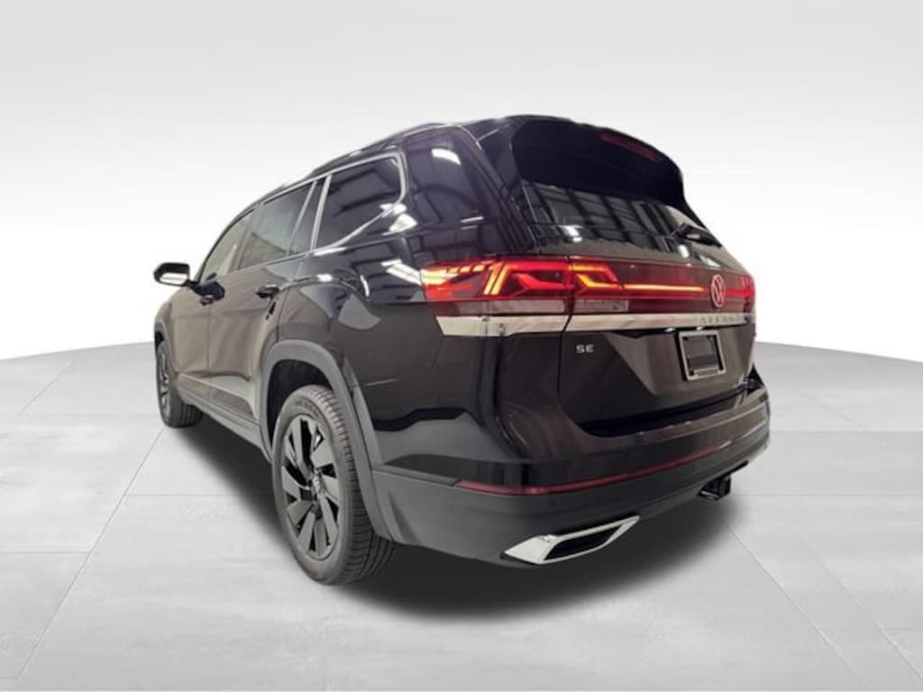 New 2026 Volkswagen Atlas SE w/Technology SUV