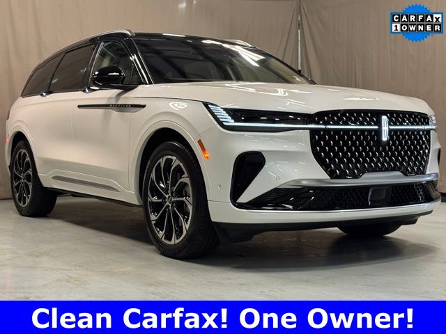 2024 Lincoln Nautilus Reserve AWD's photo