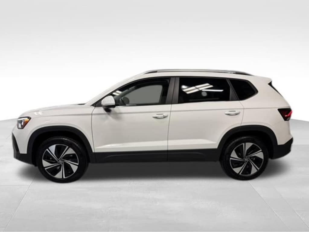 New 2026 Volkswagen Taos 1.5T SE SUV