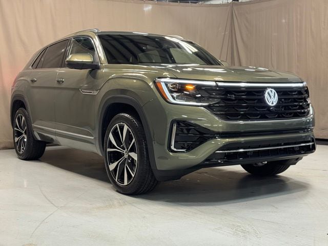 2025 Volkswagen Atlas Cross Sport 2.0T SEL Premium R-Line 4MOTION's photo