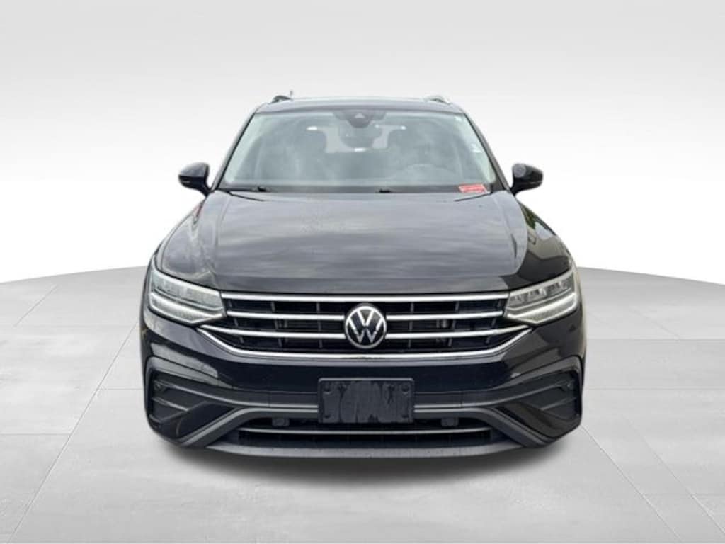 Certified 2024 Volkswagen Tiguan 2.0T SE SUV