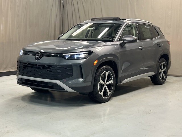 2026 Volkswagen Tiguan SE photo 2