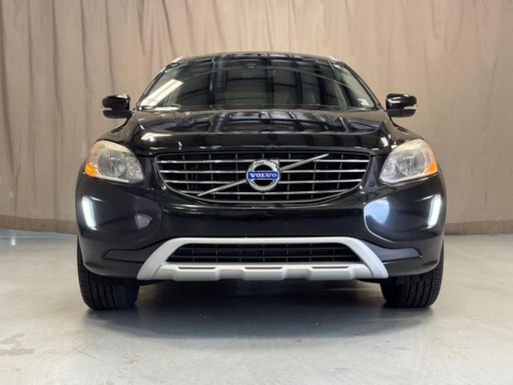 Used 2017 Volvo XC60 T5 Dynamic SUV