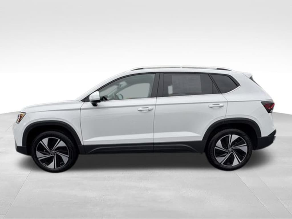 Used 2025 Volkswagen Taos 1.5T SE SUV