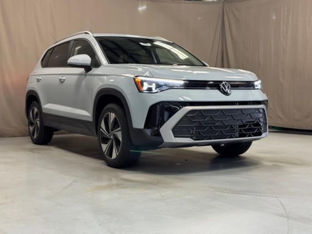 New 2026 Volkswagen Taos 1.5T SE SUV