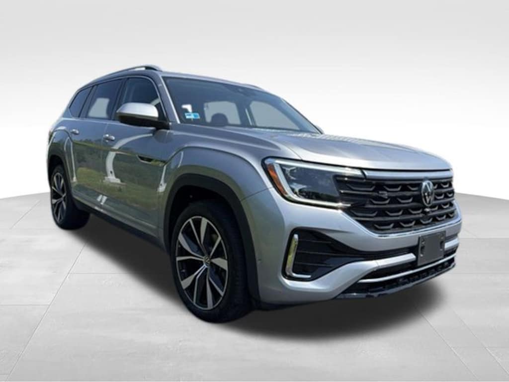 Used 2024 Volkswagen Atlas 2.0T SEL Premium R-Line SUV