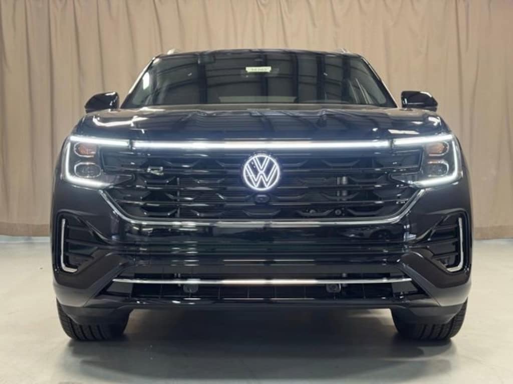 New 2026 Volkswagen Atlas Cross Sport 2.0T SEL Premium R-Line SUV