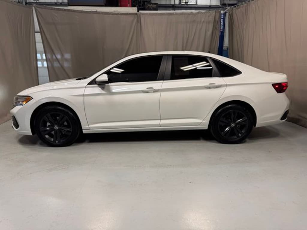 Certified 2023 Volkswagen Jetta 1.5T SE Sedan