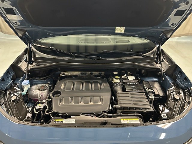 2026 Volkswagen Tiguan SE R-Line Black photo 2