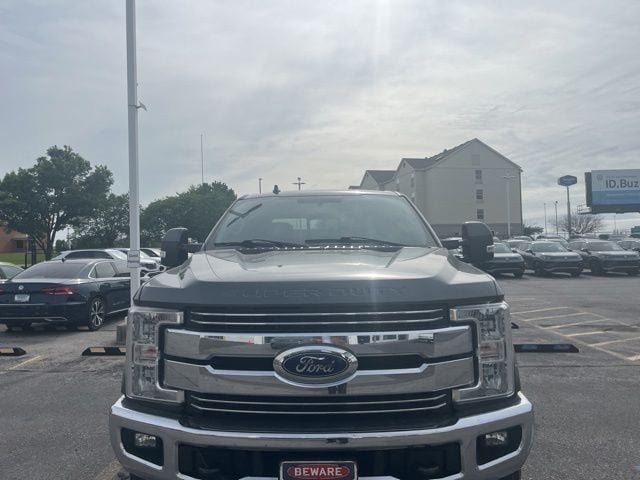 2019 Ford F-250 Lariat 4x4 Crew Cab 160 in's photo