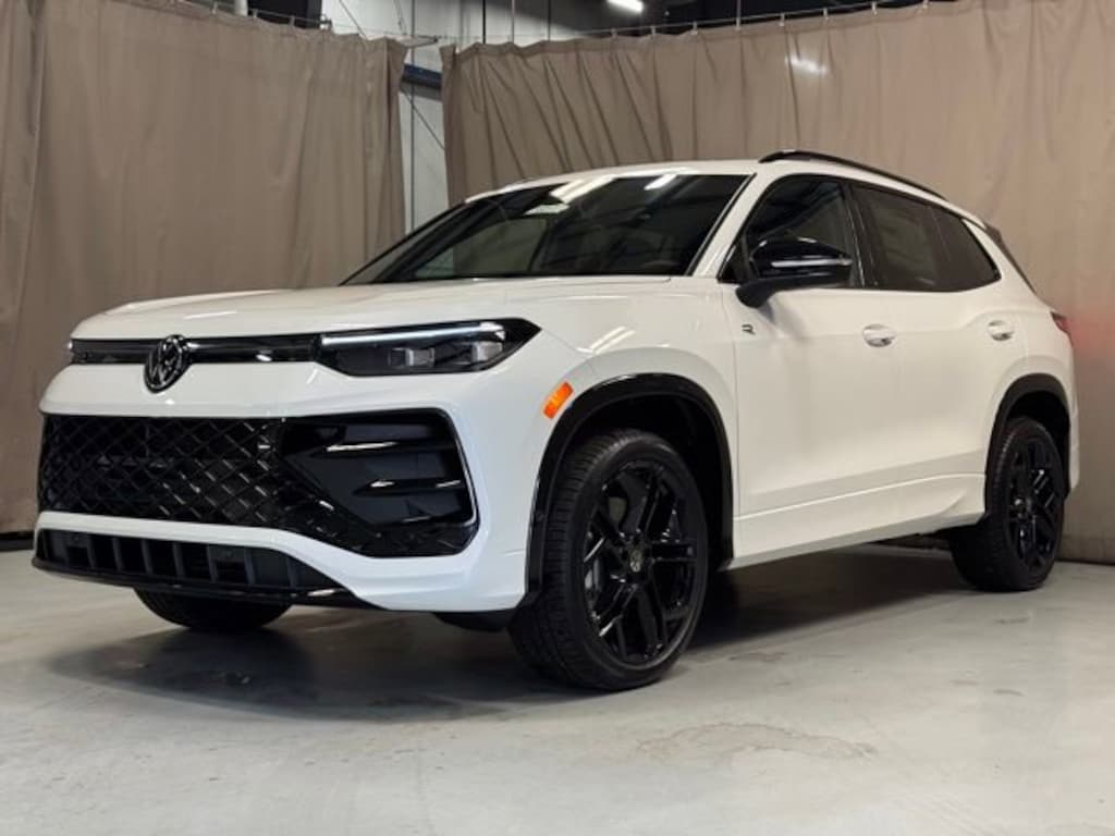 New 2026 Volkswagen Tiguan 2.0T SE R-Line Black SUV