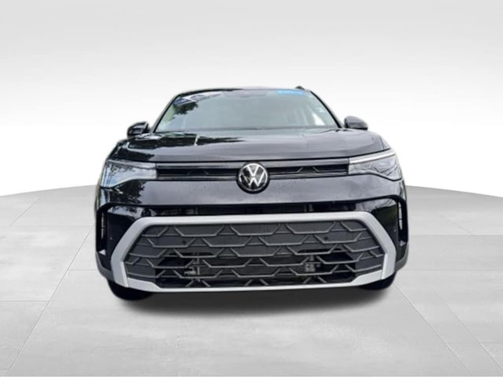 Certified 2025 Volkswagen Taos 1.5T SE SUV
