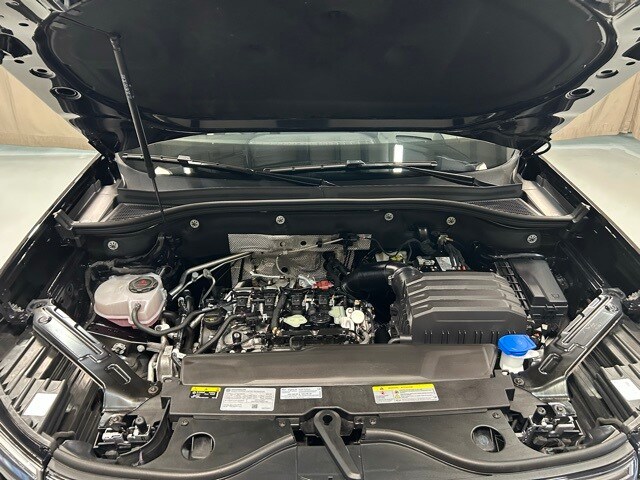2024 Volkswagen Atlas Peak Edition SEL photo 2
