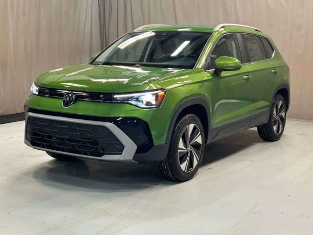 New 2026 Volkswagen Taos 1.5T SE SUV