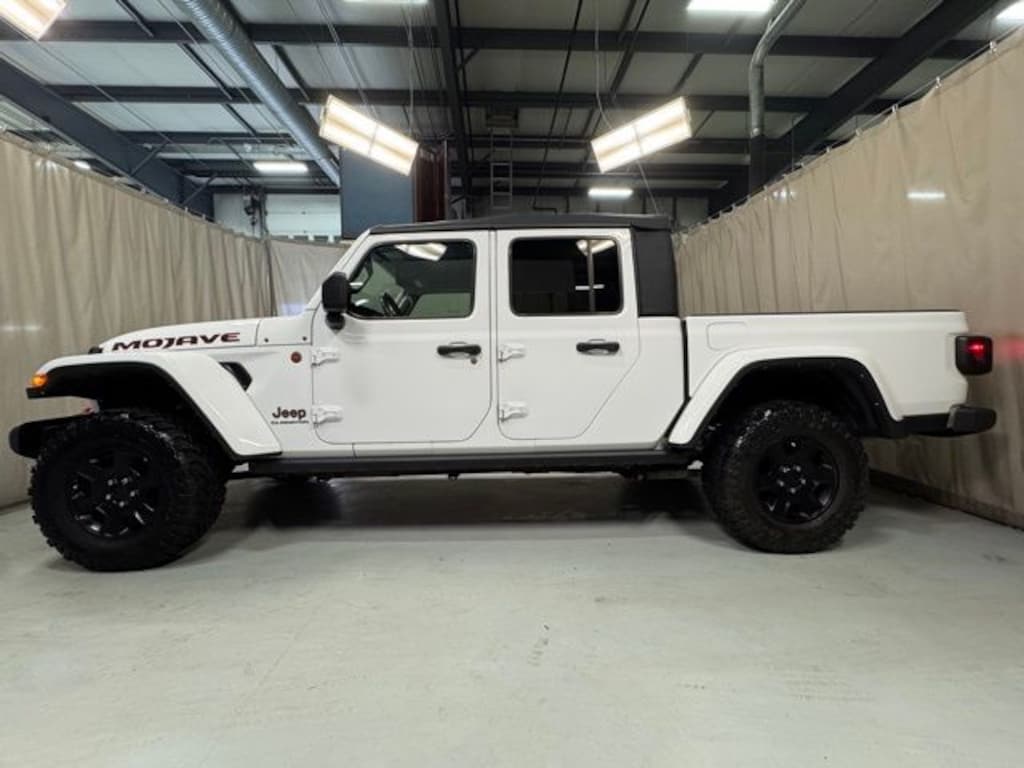 Used 2022 Jeep Gladiator Mojave Truck Crew Cab