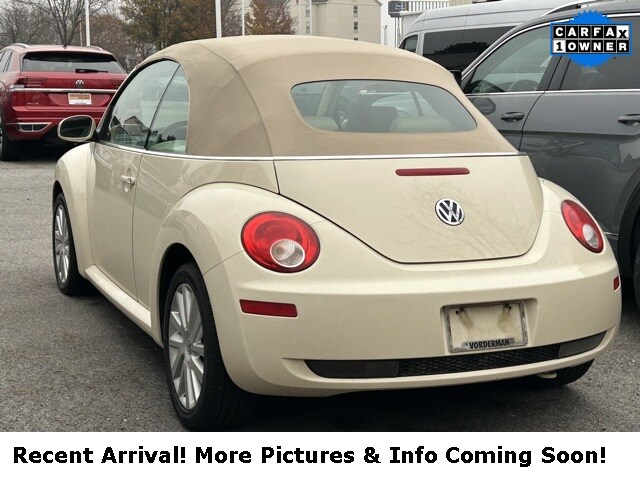 2008 Volkswagen Beetle SE Convertible photo 4