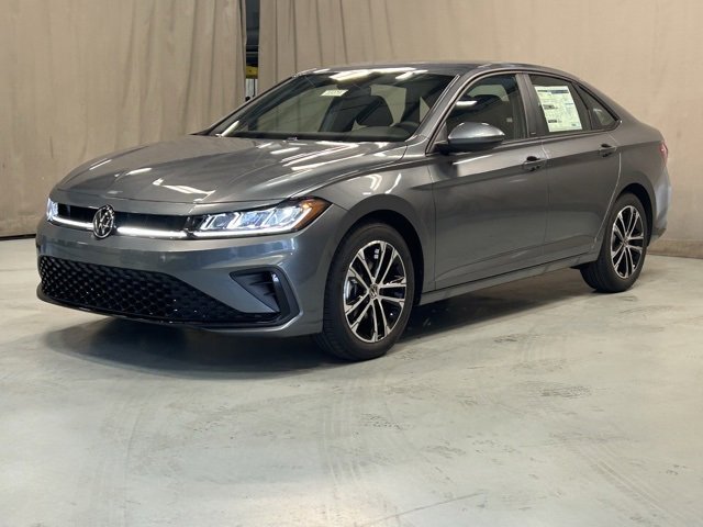 2026 Volkswagen Jetta Sport photo 4