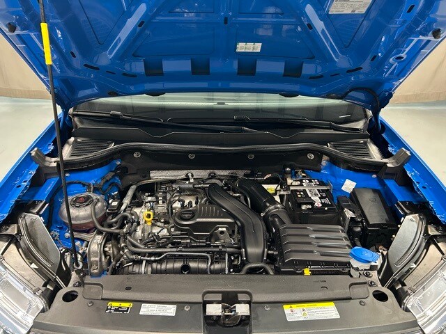 2023 Volkswagen Taos SEL photo 3