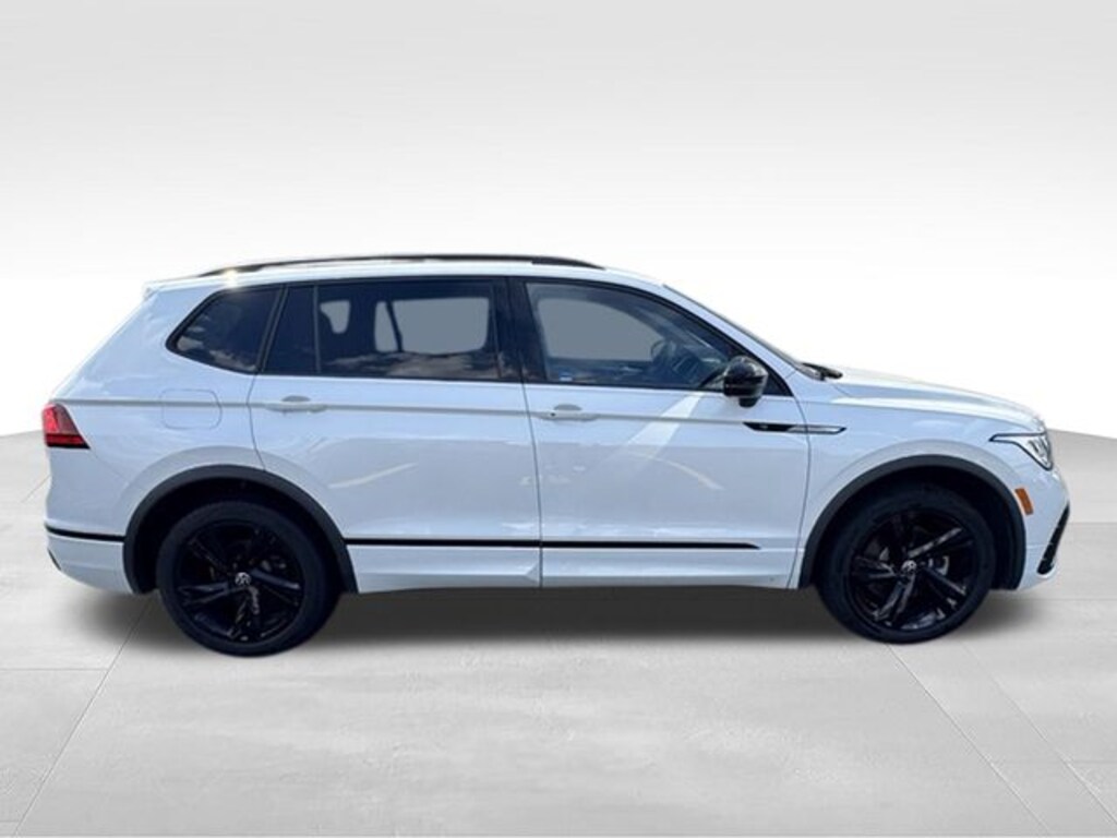 Used 2023 Volkswagen Tiguan 2.0T SE R-Line Black SUV