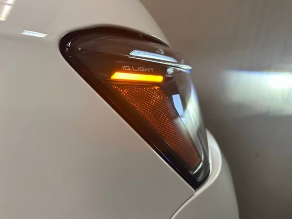 New 2025 Volkswagen Taos 1.5T SEL SUV