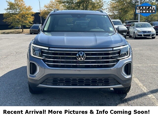 2024 Volkswagen Atlas SE Technology photo 2