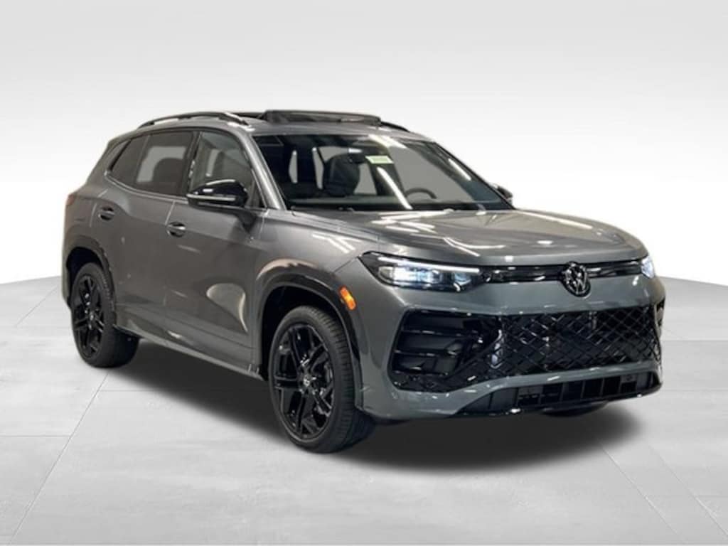 New 2026 Volkswagen Tiguan 2.0T SE R-Line Black SUV