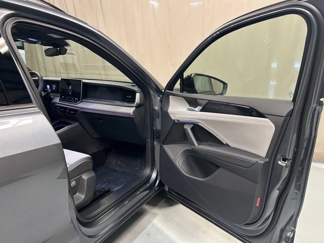 2026 Volkswagen Tiguan SE R-LINE BLACK - Photo 18