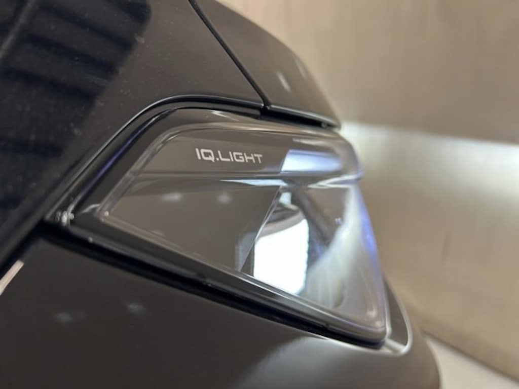 New 2026 Volkswagen Tiguan 2.0T SEL R-Line SUV